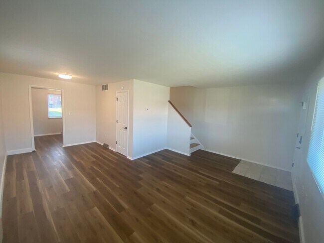 Building Photo - 1616 Ridgewick Dr