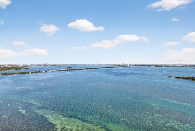 Building Photo - 701 NE 23rd St