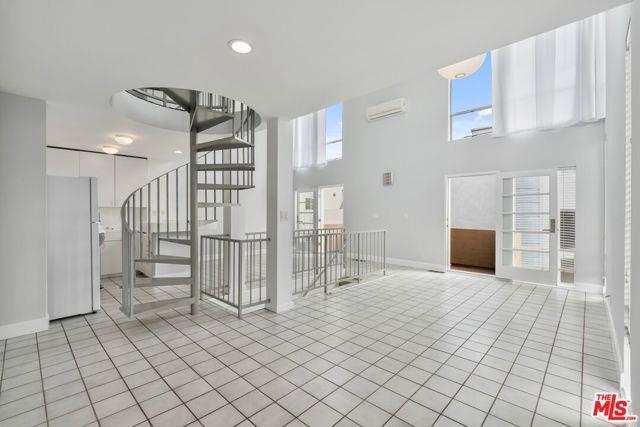 Building Photo - 114 Fleet St