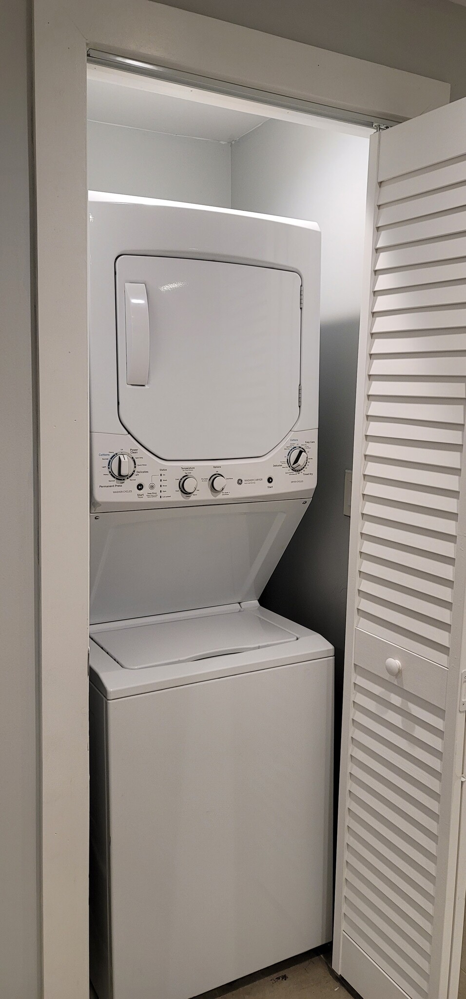 Washer and Dryer Units - 605 E Girard Ave