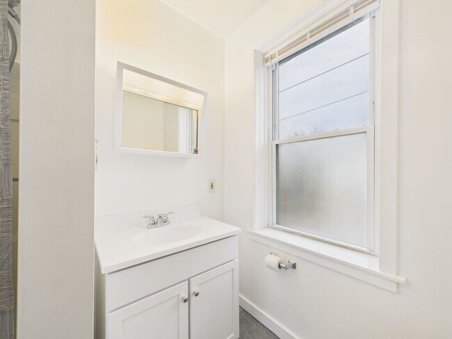 Building Photo - 2449 N 2nd St