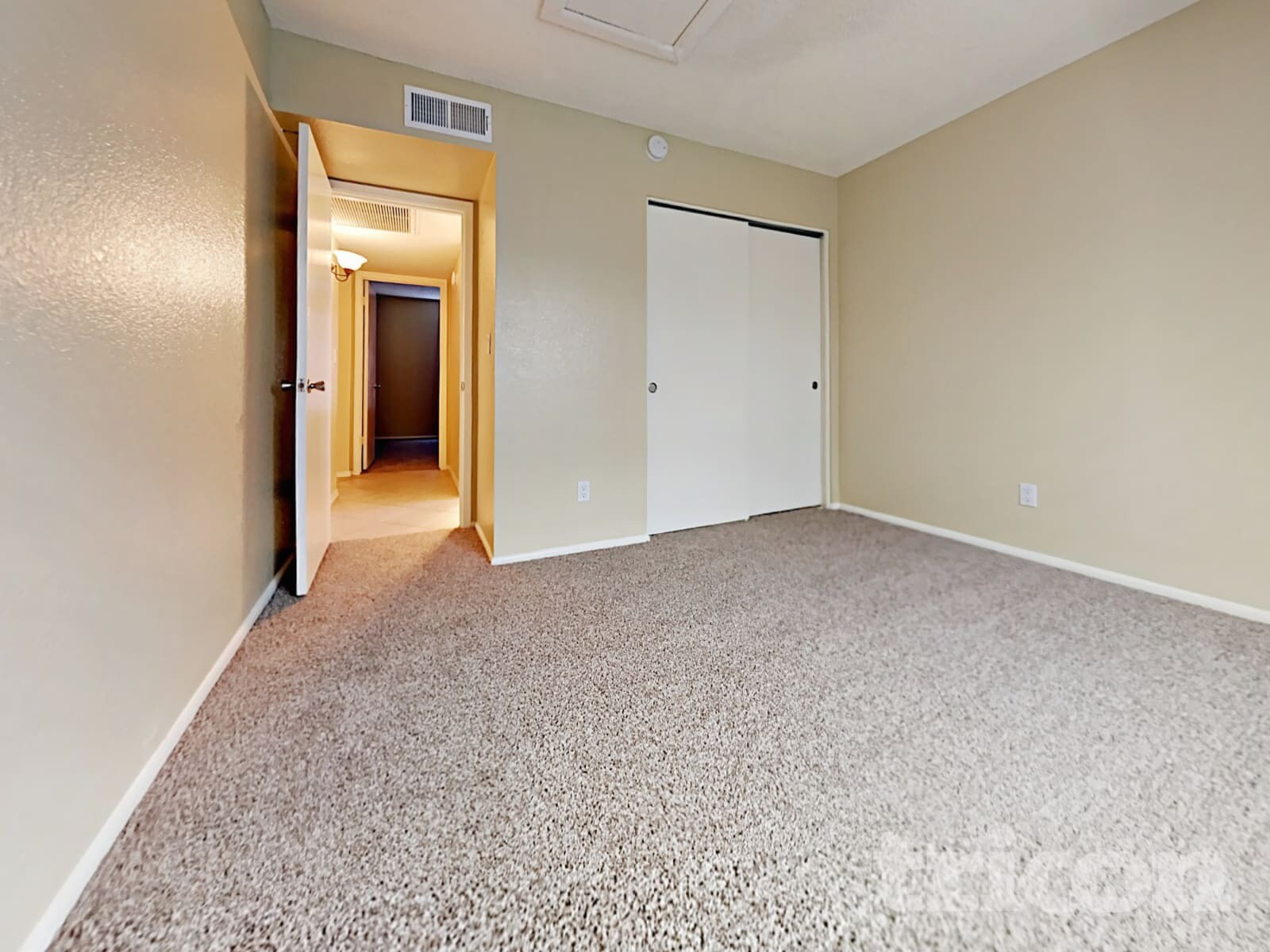 Building Photo - 3413 E Dragoon Ave
