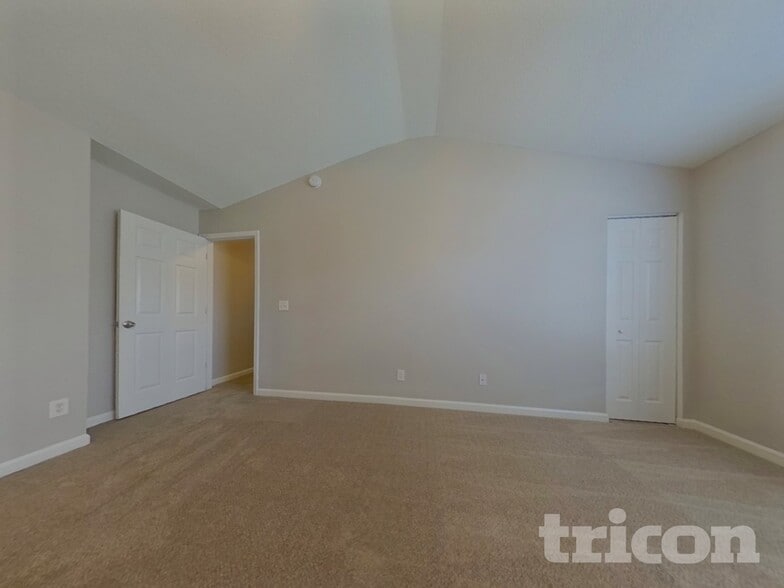 Building Photo - 482 Fox Trot Dr