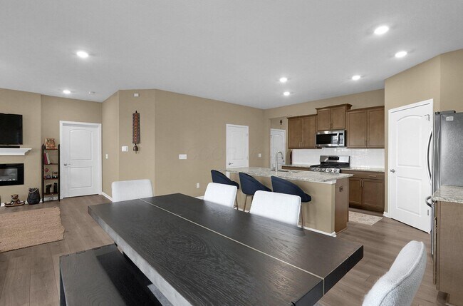 Building Photo - 272 Mannaseh Dr W