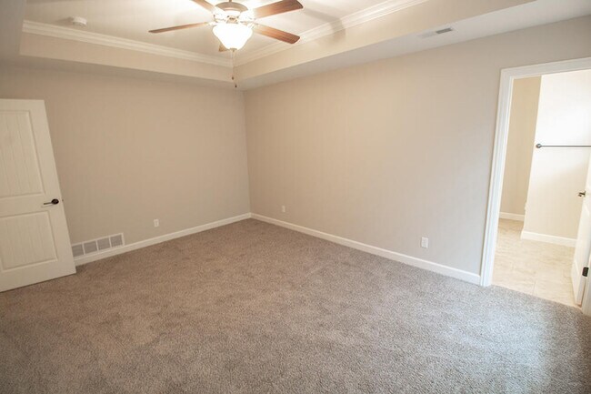 Building Photo - 7410 Oakley Dr