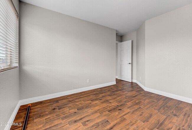 Building Photo - 5916 E Sandra Terrace