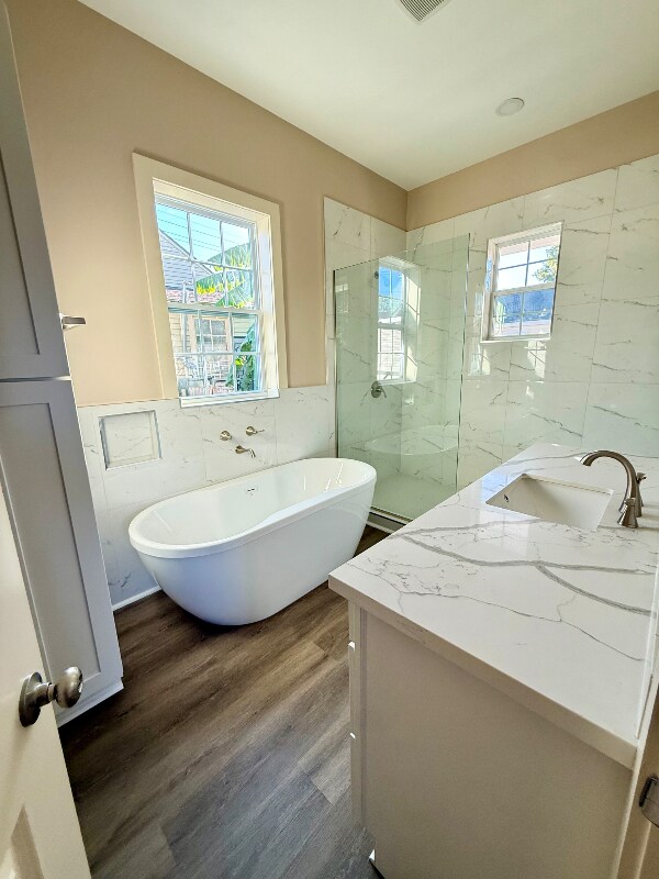 Building Photo - 1908 Marigny St