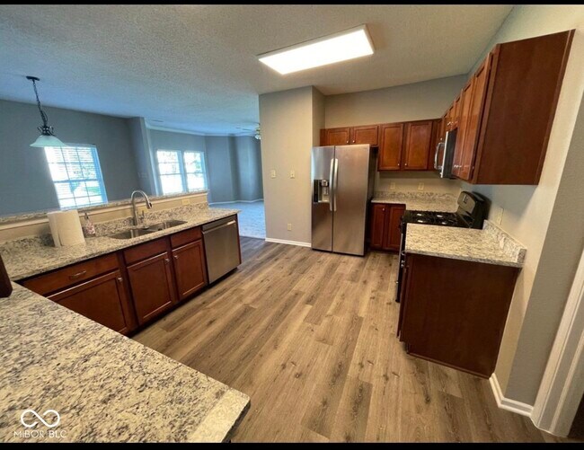 Building Photo - 12550 E 131st St