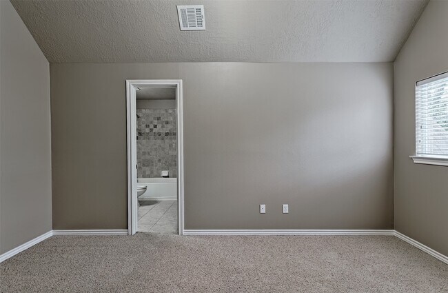 Building Photo - 14918 Pollux Dr