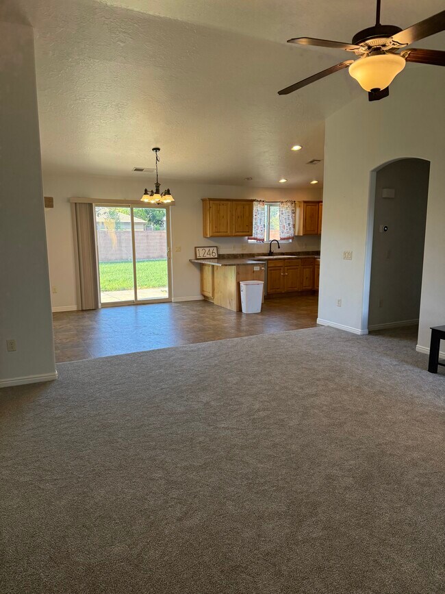 Building Photo - Hurricane Rental