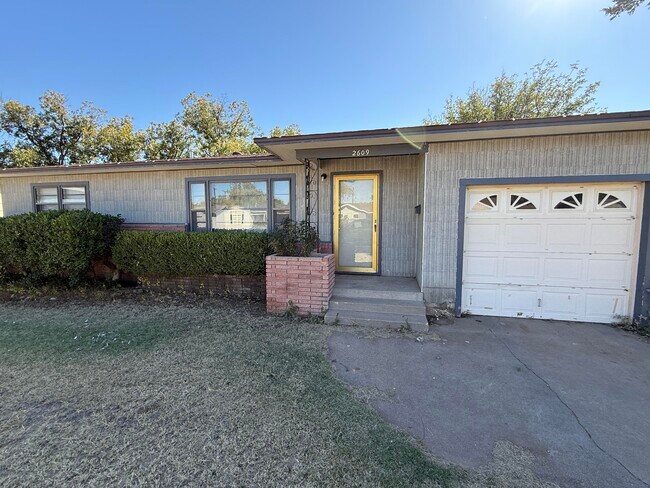 Building Photo - 2609 42nd St