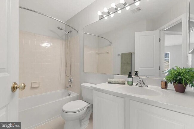 Building Photo - 9211 Cascade Falls Dr
