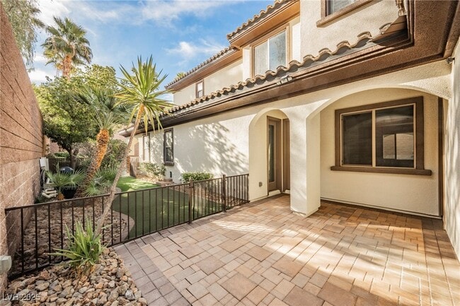 Building Photo - 2768 Liberation Dr