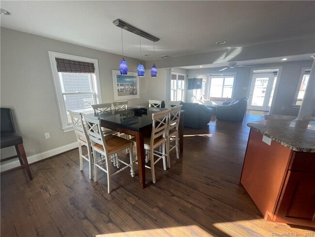 Building Photo - 21 Seaside Ln