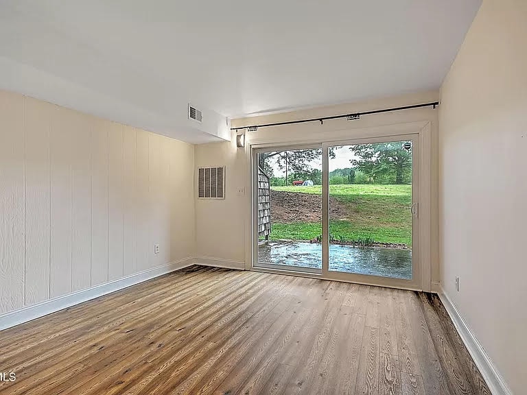 Building Photo - 115 Beechnut St