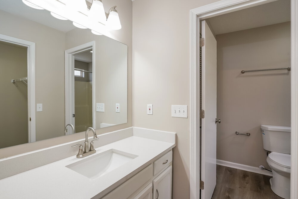 Building Photo - 1016 Mansker Dr