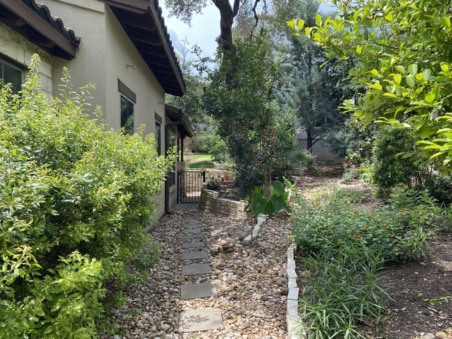 Building Photo - 4312 Falcon Head Nest Dr