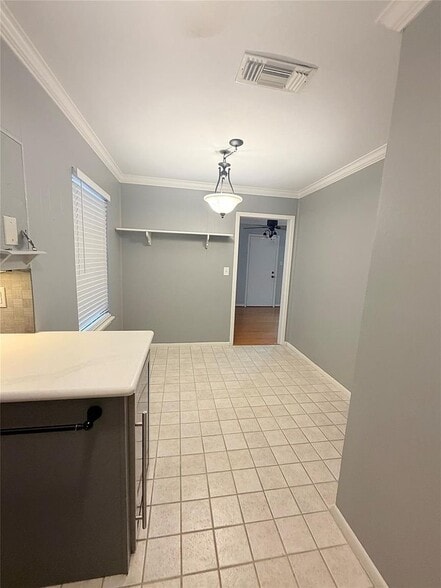 Building Photo - 4833 Hazelton St