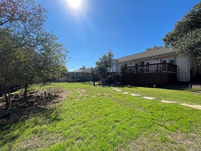 Building Photo - 20603 Highland Lake Loop