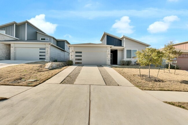 Building Photo - 13920 Lubeck Dr
