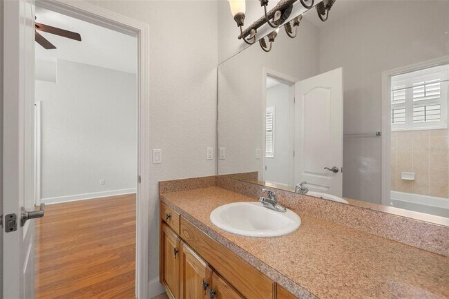 Building Photo - 3916 Valrico Grove Dr