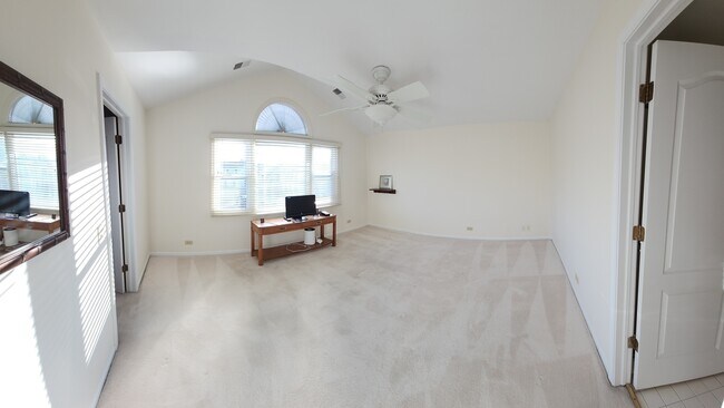 Building Photo - 225 Willow Pkwy
