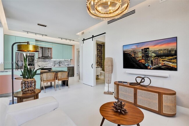 Building Photo - 1030 15th St