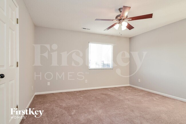 Building Photo - 5004 Emberly Dr