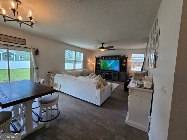Building Photo - 101 Cedar Breeze Dr