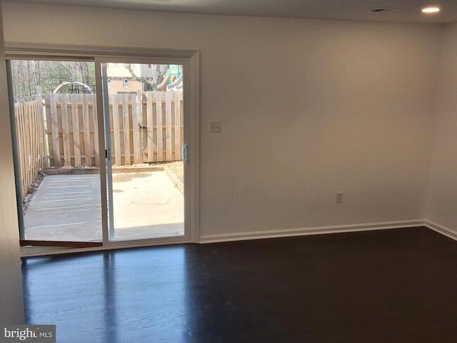 Building Photo - 14874 Emberdale Dr