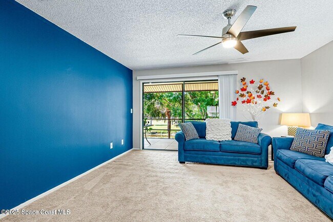 Building Photo - 2175 Golf Isle Dr