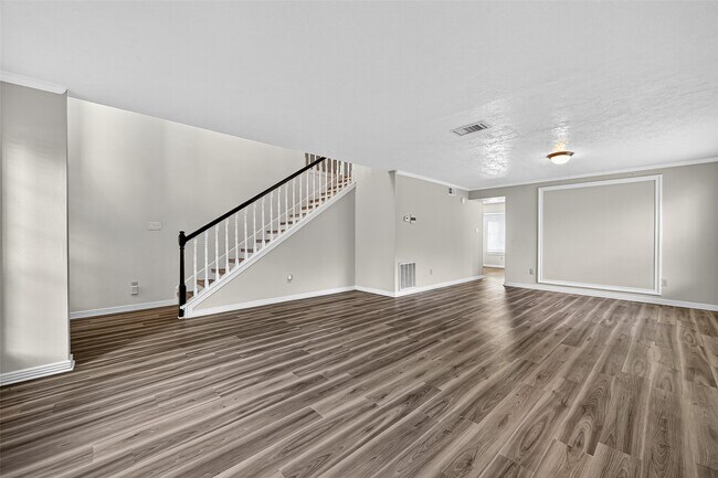 Building Photo - 2918 Colonel Ct Dr