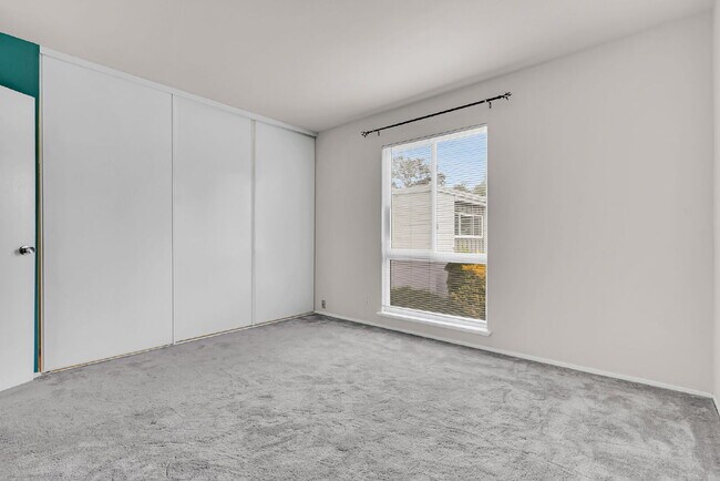 Building Photo - "Charming 2-Bed Condo Oasis in Walnut Cree...