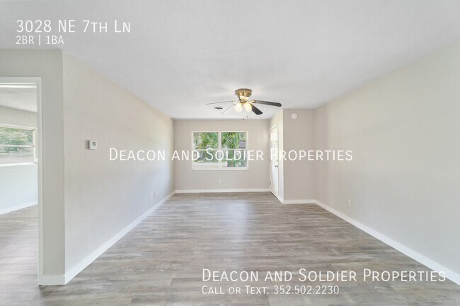 Building Photo - 3028 NE 7th Ln