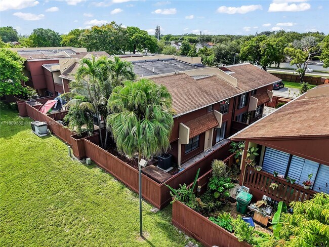 Building Photo - 7123 SW 115th Pl
