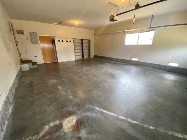 Building Photo - 11755 Tam O'Shanter Dr