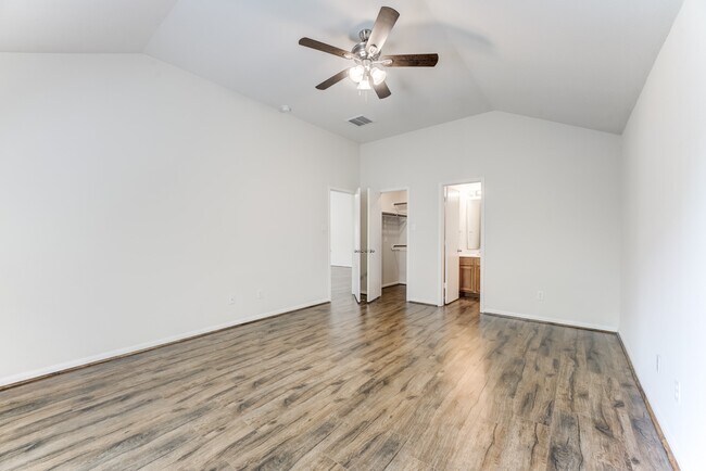 Building Photo - 13000 Lazy Ln