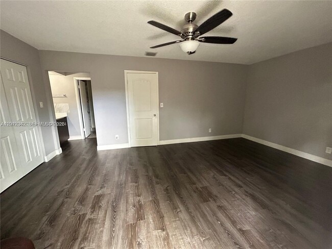 Building Photo - 29 Madrid Ln