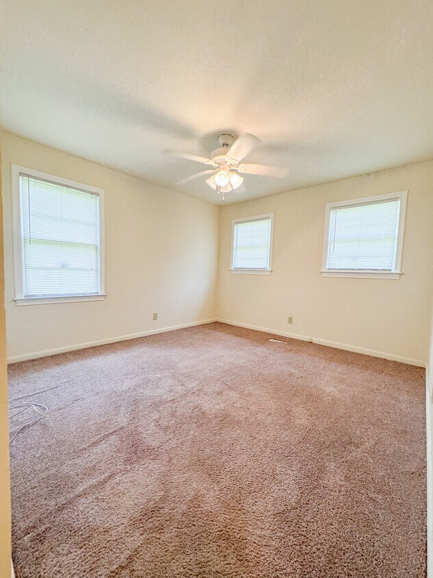 Building Photo - 1502 Atkamire Dr