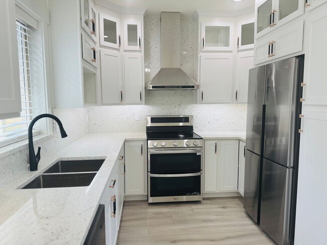 Building Photo - BRAND NEW 1 bedroom, 1 bath in Eaglemont