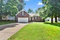 Building Photo - Pet Friendly Three Bedroom with Pool!