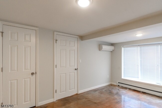 Building Photo - 214 Woodcliff Ave