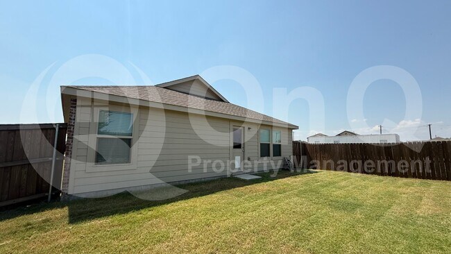 Building Photo - 14017 Ilderton St