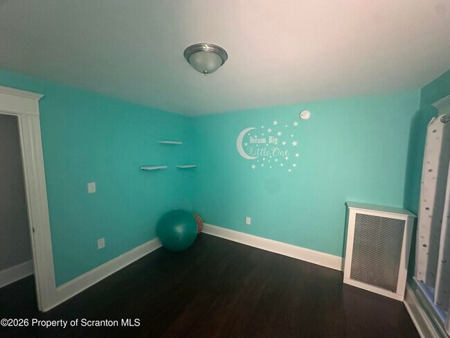 Building Photo - 916-918 Grandview St