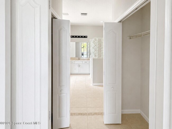 Building Photo - 781 Glen Abbey Way