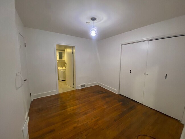 Building Photo - Atrium Park