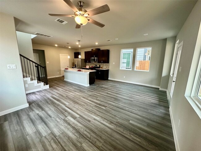 Building Photo - 3121 Moontide Ln