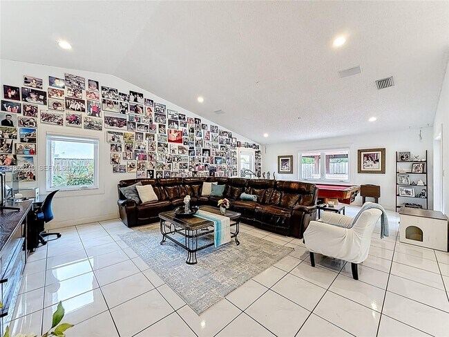 Building Photo - 10462 SW 121st St