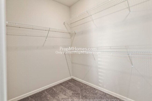 Building Photo - Lovely Three-Bedroom Retreat in Reed's Crossing!