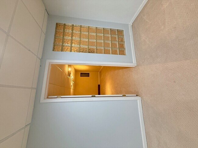 Building Photo - 3161 Hopewell Dr